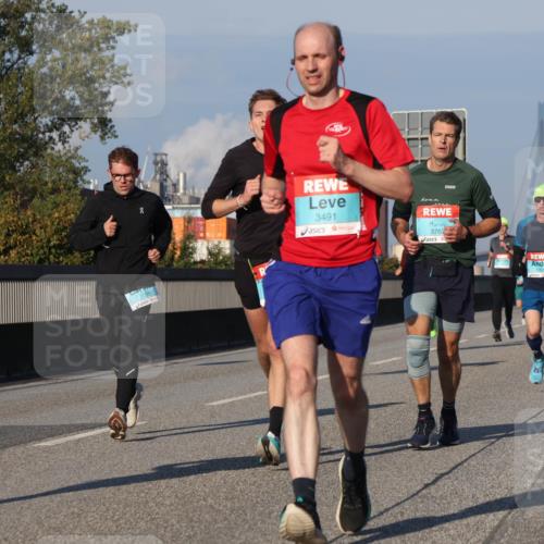 03.10.2025 - Köhlbrandbrückenlauf Luisa Fischer http://msf.ph/oto/9002127 03.10.2025 10:44:01 Position 3 1095, 3491, 3763 meine-sportfotos.de