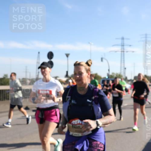 03.10.2025 - Köhlbrandbrückenlauf Julia Fischer http://msf.ph/oto/9002165 03.10.2025 12:19:27 Position 3  meine-sportfotos.de
