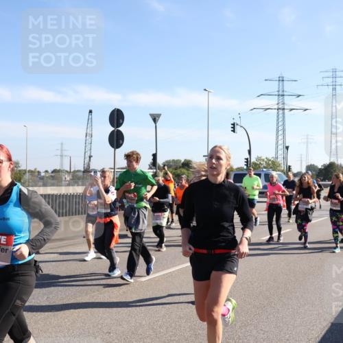 03.10.2025 - Köhlbrandbrückenlauf Julia Fischer http://msf.ph/oto/9002176 03.10.2025 12:19:28 Position 3 4701 meine-sportfotos.de