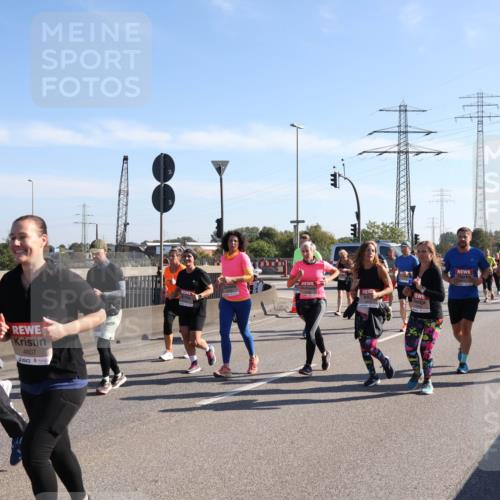 03.10.2025 - Köhlbrandbrückenlauf Julia Fischer http://msf.ph/oto/9002180 03.10.2025 12:19:29 Position 3 4607 meine-sportfotos.de