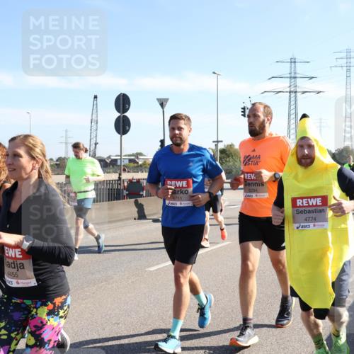 03.10.2025 - Köhlbrandbrückenlauf Julia Fischer http://msf.ph/oto/9002204 03.10.2025 12:19:31 Position 3 4455, 4711, 6294, 4774 meine-sportfotos.de