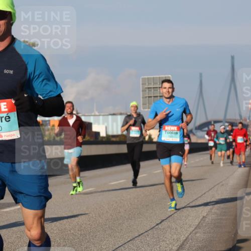 03.10.2025 - Köhlbrandbrückenlauf Luisa Fischer http://msf.ph/oto/9002206 03.10.2025 10:44:06 Position 3 1050 meine-sportfotos.de