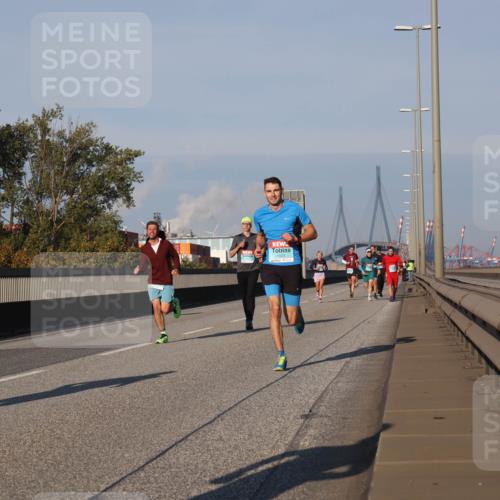 03.10.2025 - Köhlbrandbrückenlauf Luisa Fischer http://msf.ph/oto/9002216 03.10.2025 10:44:07 Position 3  meine-sportfotos.de