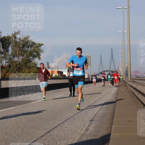 03.10.2025 - Köhlbrandbrückenlauf Luisa Fischer http://msf.ph/oto/9002221 03.10.2025 10:44:07 Position 3 1023 meine-sportfotos.de