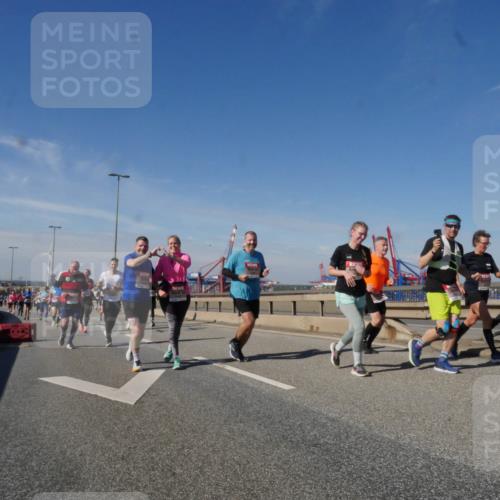 03.10.2025 - Köhlbrandbrückenlauf Matties Gatica Varas http://msf.ph/oto/9002250 03.10.2025 12:55:42 Position 2  meine-sportfotos.de