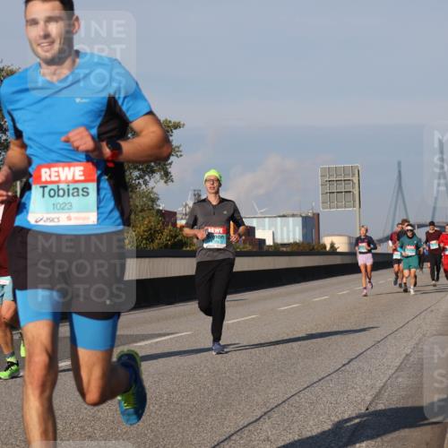 03.10.2025 - Köhlbrandbrückenlauf Luisa Fischer http://msf.ph/oto/9002255 03.10.2025 10:44:09 Position 3 1023 meine-sportfotos.de