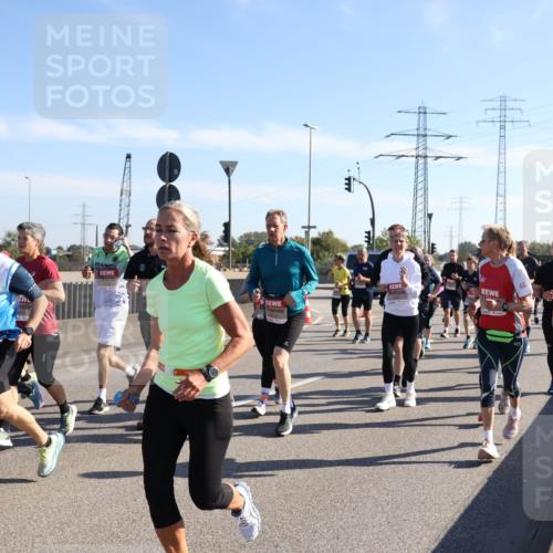 03.10.2025 - Köhlbrandbrückenlauf Julia Fischer http://msf.ph/oto/9002265 03.10.2025 12:19:39 Position 3 6573, 247 meine-sportfotos.de