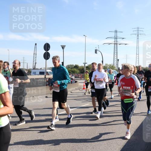 03.10.2025 - Köhlbrandbrückenlauf Julia Fischer http://msf.ph/oto/9002272 03.10.2025 12:19:40 Position 3 247, 2, 6643 meine-sportfotos.de