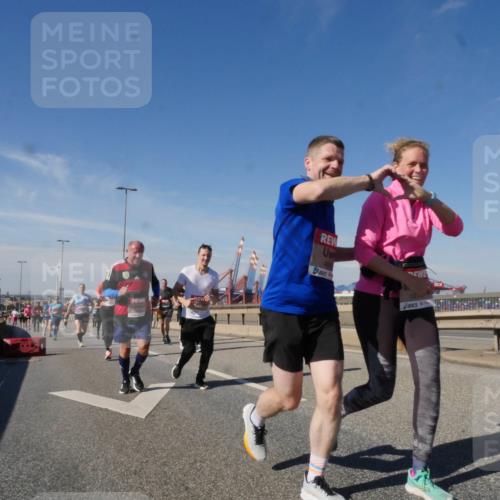 03.10.2025 - Köhlbrandbrückenlauf Matties Gatica Varas http://msf.ph/oto/9002274 03.10.2025 12:55:44 Position 2 59 meine-sportfotos.de