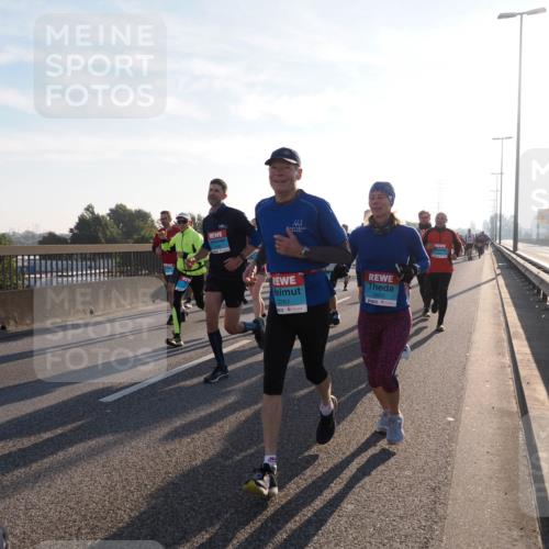 03.10.2025 - Köhlbrandbrückenlauf Fabian Wolf http://msf.ph/oto/9002285 03.10.2025 09:17:55 Position 3 277, 3261, 3492 meine-sportfotos.de