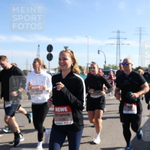 03.10.2025 - Köhlbrandbrückenlauf Julia Fischer http://msf.ph/oto/9002287 03.10.2025 12:19:42 Position 3 5166 meine-sportfotos.de