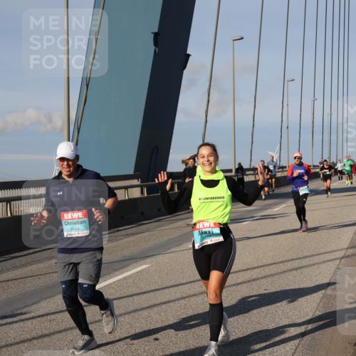 03.10.2025 - Köhlbrandbrückenlauf Julia Fischer http://msf.ph/oto/9002297 03.10.2025 09:41:21 Position 2 2843, 50, 2024, 3454 meine-sportfotos.de