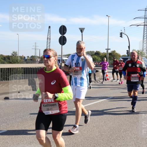 03.10.2025 - Köhlbrandbrückenlauf Julia Fischer http://msf.ph/oto/9002308 03.10.2025 12:19:46 Position 3 10, 5815, 5840 meine-sportfotos.de