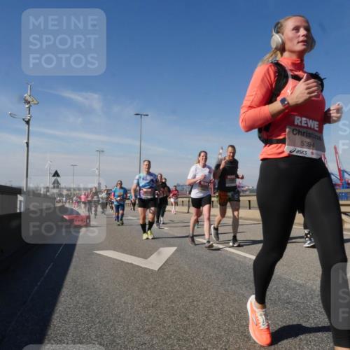 03.10.2025 - Köhlbrandbrückenlauf Matties Gatica Varas http://msf.ph/oto/9002321 03.10.2025 12:55:47 Position 2 5394 meine-sportfotos.de
