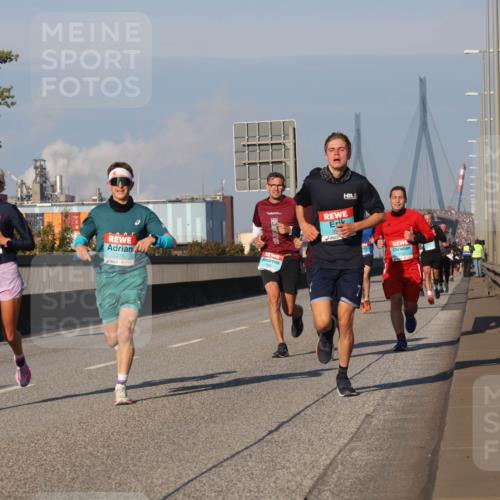 03.10.2025 - Köhlbrandbrückenlauf Luisa Fischer http://msf.ph/oto/9002356 03.10.2025 10:44:15 Position 3  meine-sportfotos.de