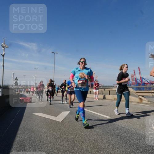 03.10.2025 - Köhlbrandbrückenlauf Matties Gatica Varas http://msf.ph/oto/9002367 03.10.2025 12:55:51 Position 2  meine-sportfotos.de