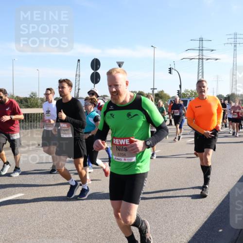 03.10.2025 - Köhlbrandbrückenlauf Julia Fischer http://msf.ph/oto/9002374 03.10.2025 12:19:55 Position 3 5033, 5704 meine-sportfotos.de