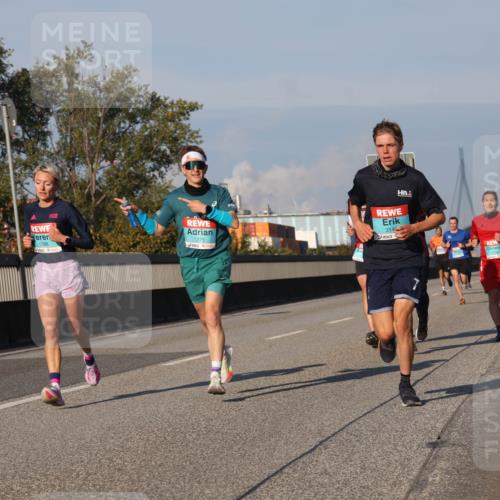 03.10.2025 - Köhlbrandbrückenlauf Luisa Fischer http://msf.ph/oto/9002382 03.10.2025 10:44:17 Position 3 1086, 1275, 314 meine-sportfotos.de