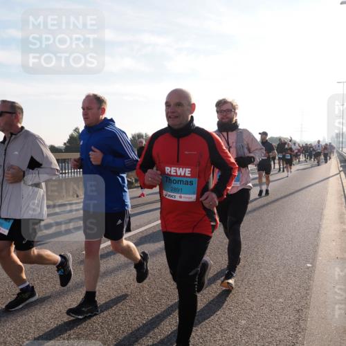 03.10.2025 - Köhlbrandbrückenlauf Fabian Wolf http://msf.ph/oto/9002408 03.10.2025 09:17:57 Position 3 3392, 2891 meine-sportfotos.de