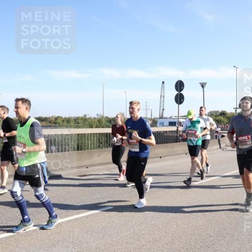 03.10.2025 - Köhlbrandbrückenlauf Julia Fischer http://msf.ph/oto/9002431 03.10.2025 12:20:03 Position 3 5607 meine-sportfotos.de