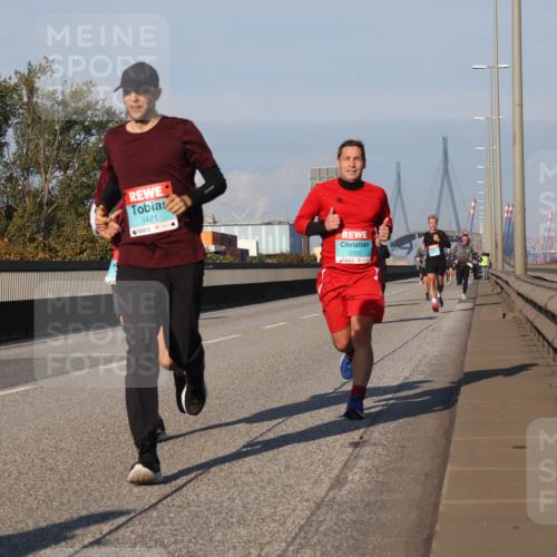 03.10.2025 - Köhlbrandbrückenlauf Luisa Fischer http://msf.ph/oto/9002441 03.10.2025 10:44:20 Position 3 1421, 3705 meine-sportfotos.de