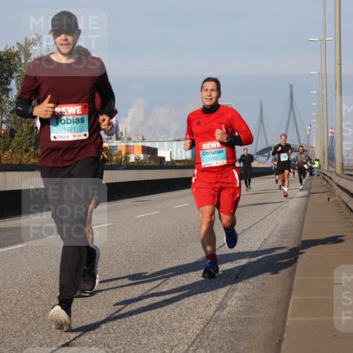 03.10.2025 - Köhlbrandbrückenlauf Luisa Fischer http://msf.ph/oto/9002449 03.10.2025 10:44:20 Position 3 1421, 3705 meine-sportfotos.de