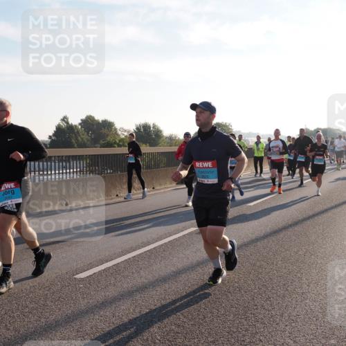 03.10.2025 - Köhlbrandbrückenlauf Fabian Wolf http://msf.ph/oto/9002461 03.10.2025 09:17:59 Position 3 3683, 3820 meine-sportfotos.de