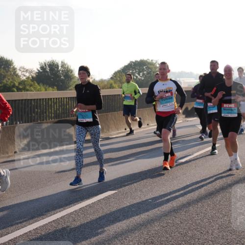 03.10.2025 - Köhlbrandbrückenlauf Fabian Wolf http://msf.ph/oto/9002508 03.10.2025 09:18:00 Position 3 3811, 1314, 1015, 1272 meine-sportfotos.de