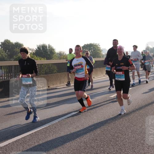 03.10.2025 - Köhlbrandbrückenlauf Fabian Wolf http://msf.ph/oto/9002538 03.10.2025 09:18:01 Position 3 3811, 1314, 1272 meine-sportfotos.de