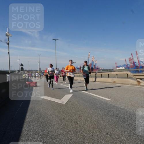 03.10.2025 - Köhlbrandbrückenlauf Matties Gatica Varas http://msf.ph/oto/9002551 03.10.2025 12:56:03 Position 2  meine-sportfotos.de