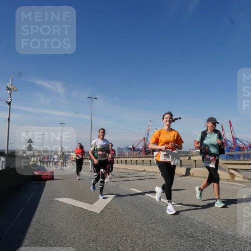 03.10.2025 - Köhlbrandbrückenlauf Matties Gatica Varas http://msf.ph/oto/9002575 03.10.2025 12:56:05 Position 2  meine-sportfotos.de
