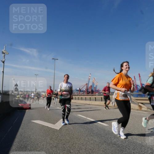 03.10.2025 - Köhlbrandbrückenlauf Matties Gatica Varas http://msf.ph/oto/9002580 03.10.2025 12:56:05 Position 2  meine-sportfotos.de