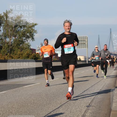 03.10.2025 - Köhlbrandbrückenlauf Luisa Fischer http://msf.ph/oto/9002581 03.10.2025 10:44:26 Position 3 1101, 3544 meine-sportfotos.de