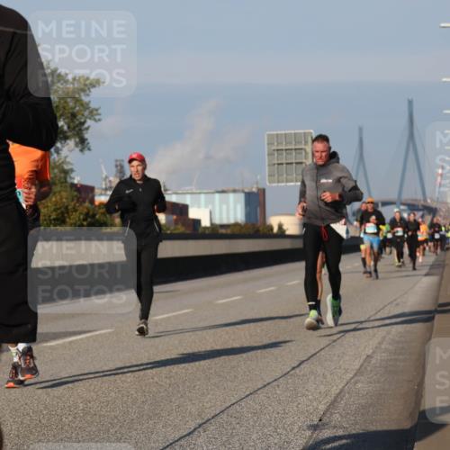 03.10.2025 - Köhlbrandbrückenlauf Luisa Fischer http://msf.ph/oto/9002602 03.10.2025 10:44:28 Position 3 3544 meine-sportfotos.de