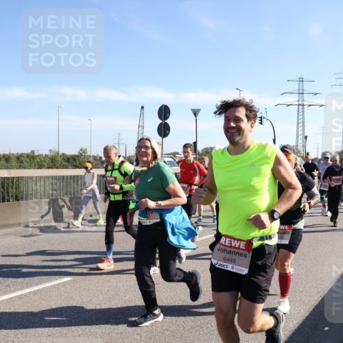 03.10.2025 - Köhlbrandbrückenlauf Julia Fischer http://msf.ph/oto/9002603 03.10.2025 12:20:27 Position 3 6445 meine-sportfotos.de