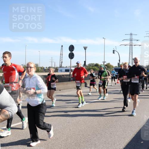 03.10.2025 - Köhlbrandbrückenlauf Julia Fischer http://msf.ph/oto/9002612 03.10.2025 12:20:28 Position 3 5449 meine-sportfotos.de