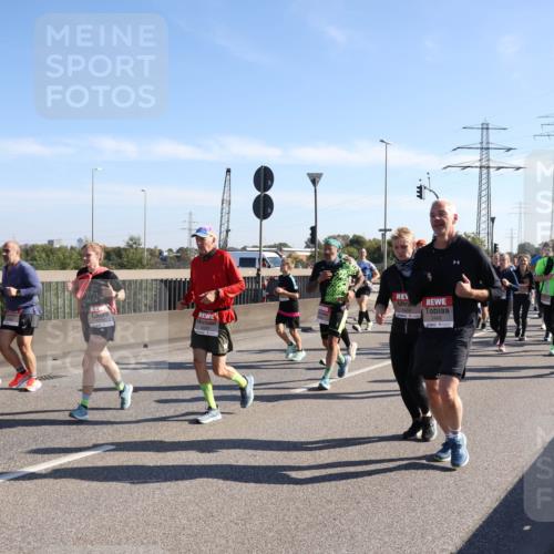03.10.2025 - Köhlbrandbrückenlauf Julia Fischer http://msf.ph/oto/9002615 03.10.2025 12:20:29 Position 3 5449 meine-sportfotos.de