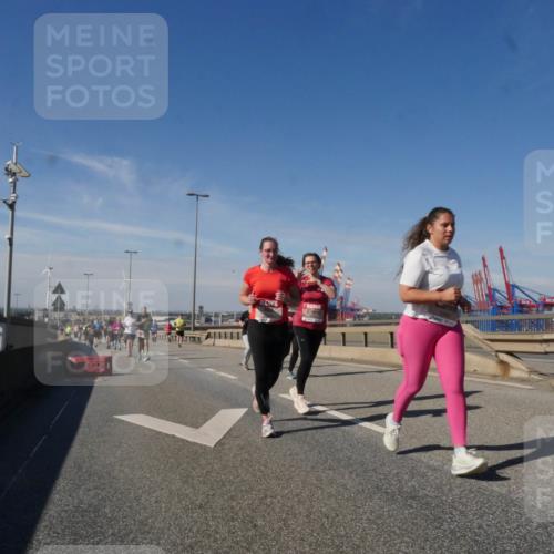 03.10.2025 - Köhlbrandbrückenlauf Matties Gatica Varas http://msf.ph/oto/9002619 03.10.2025 12:56:08 Position 2  meine-sportfotos.de