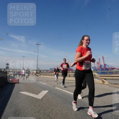 03.10.2025 - Köhlbrandbrückenlauf Matties Gatica Varas http://msf.ph/oto/9002627 03.10.2025 12:56:09 Position 2 6513 meine-sportfotos.de