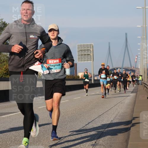 03.10.2025 - Köhlbrandbrückenlauf Luisa Fischer http://msf.ph/oto/9002648 03.10.2025 10:44:31 Position 3 150 meine-sportfotos.de