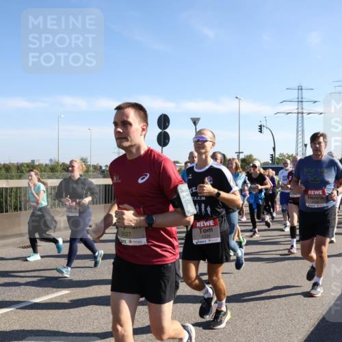 03.10.2025 - Köhlbrandbrückenlauf Julia Fischer http://msf.ph/oto/9002656 03.10.2025 12:20:34 Position 3 5527, 4338, 4725 meine-sportfotos.de