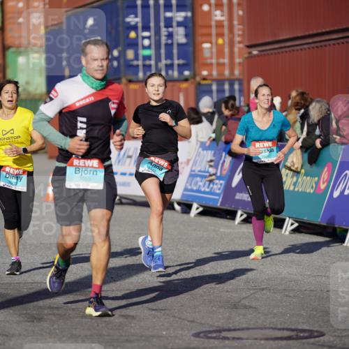 03.10.2025 - Köhlbrandbrückenlauf Michael Burmester http://msf.ph/oto/9002663 03.10.2025 10:05:52 Ziel 1132, 1242, 1428, 1626, 2913, 3053, 3333 meine-sportfotos.de