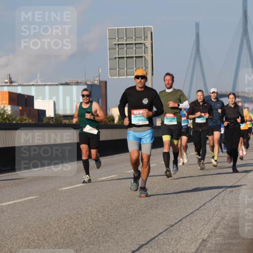 03.10.2025 - Köhlbrandbrückenlauf Luisa Fischer http://msf.ph/oto/9002665 03.10.2025 10:44:33 Position 3  meine-sportfotos.de