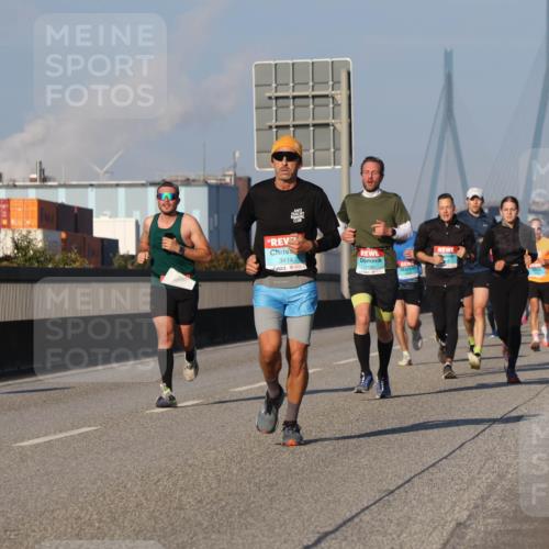 03.10.2025 - Köhlbrandbrückenlauf Luisa Fischer http://msf.ph/oto/9002676 03.10.2025 10:44:34 Position 3  meine-sportfotos.de
