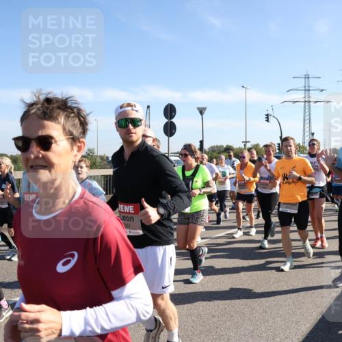 03.10.2025 - Köhlbrandbrückenlauf Julia Fischer http://msf.ph/oto/9002686 03.10.2025 12:20:36 Position 3 581 meine-sportfotos.de