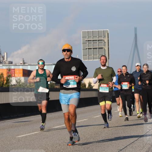 03.10.2025 - Köhlbrandbrückenlauf Luisa Fischer http://msf.ph/oto/9002693 03.10.2025 10:44:35 Position 3 3414, 1180 meine-sportfotos.de