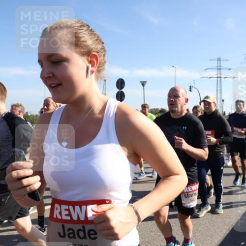 03.10.2025 - Köhlbrandbrückenlauf Julia Fischer http://msf.ph/oto/9002723 03.10.2025 12:20:39 Position 3 5431 meine-sportfotos.de