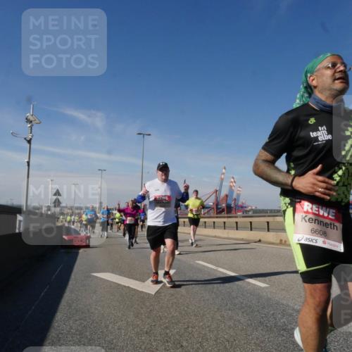 03.10.2025 - Köhlbrandbrückenlauf Matties Gatica Varas http://msf.ph/oto/9002724 03.10.2025 12:56:15 Position 2 6608 meine-sportfotos.de
