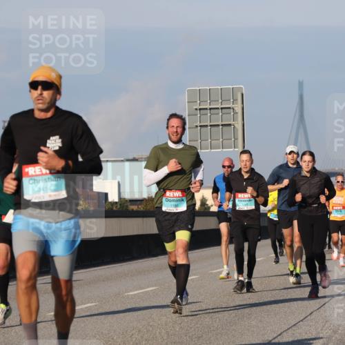 03.10.2025 - Köhlbrandbrückenlauf Luisa Fischer http://msf.ph/oto/9002736 03.10.2025 10:44:37 Position 3 3414, 9, 1261, 1180 meine-sportfotos.de