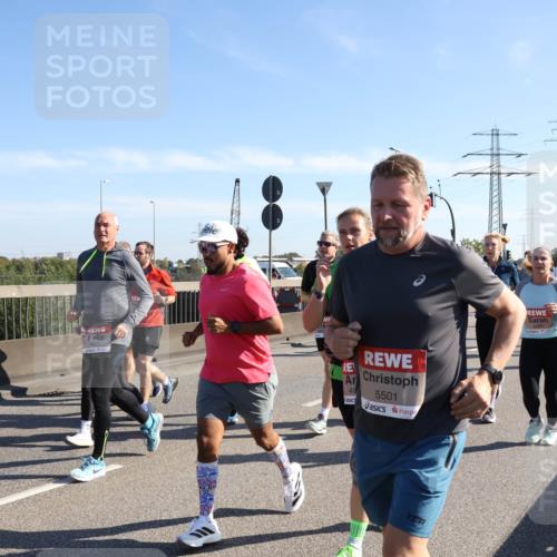 03.10.2025 - Köhlbrandbrückenlauf Julia Fischer http://msf.ph/oto/9002752 03.10.2025 12:20:42 Position 3 49, 5501 meine-sportfotos.de